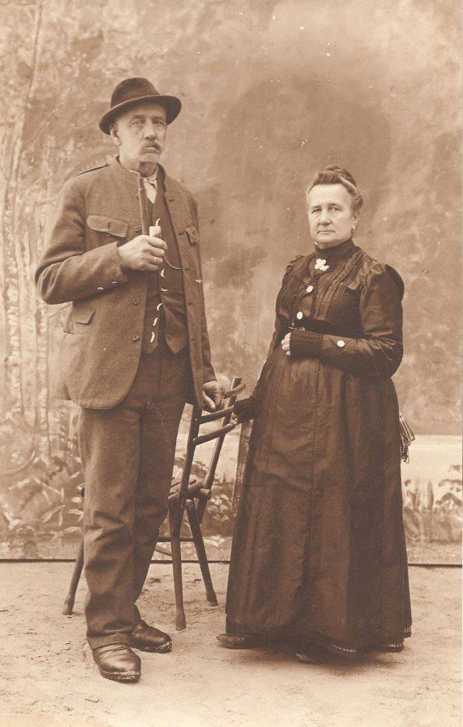 1902 Georg Hauptmann und Frau